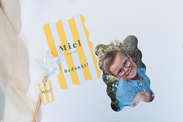 NL Miel thank you card 2026 communie miel gele strepen9